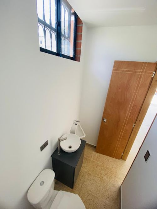 Local en arriendo en El Carmen De Viboral, El Carmen de Viboral, 55 m² · foto 10 de 12