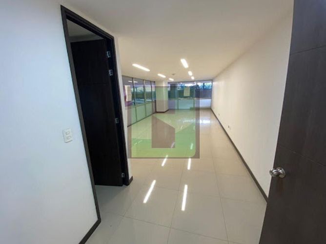 Oficina en arriendo en Niquia, Bello, 35 m² · foto 7 de 9