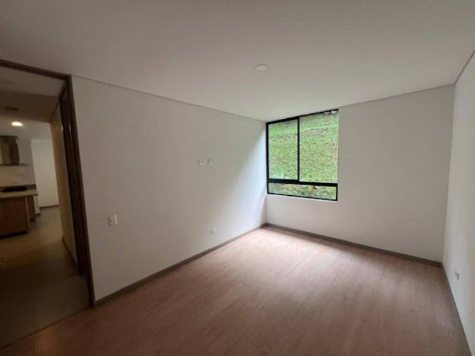 Apartamento de 2 alcobas en venta en Santa Elena, El Retiro, 68 m² · foto 2 de 18