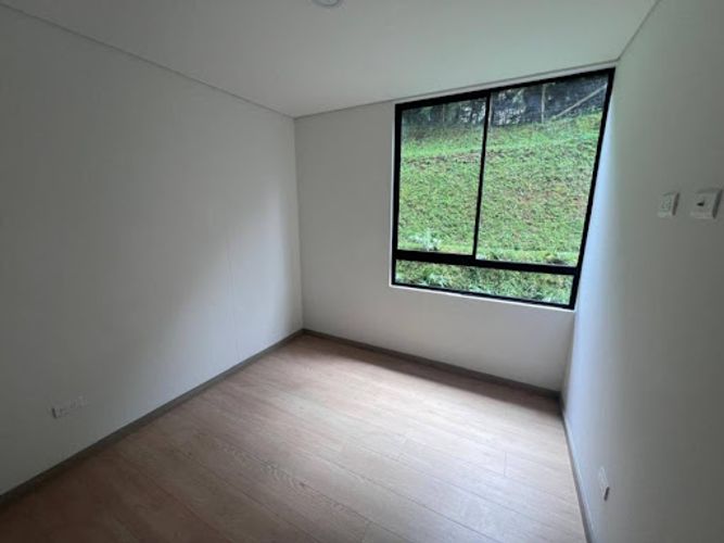 Apartamento de 2 alcobas en venta en Santa Elena, El Retiro, 68 m² · foto 7 de 18