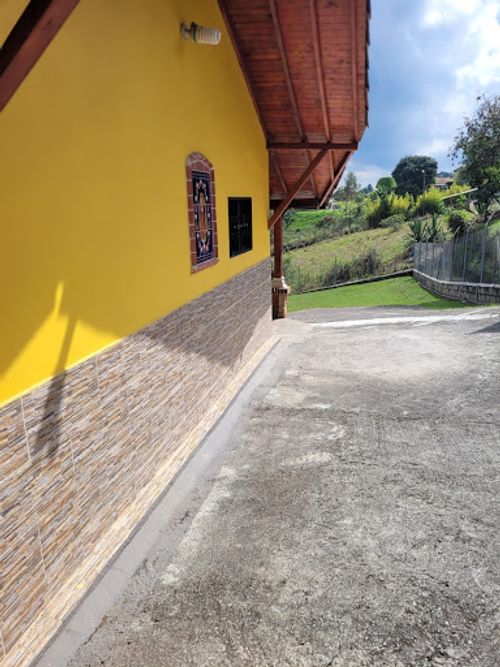 Casa de 2 alcobas en arriendo en Berracal, Guarne, 130 m² · foto 5 de 15