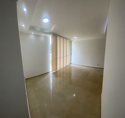 Apartamento de 3 alcobas en venta en Cuatro Esquinas, Rionegro, 56 m² · foto 3 de 15