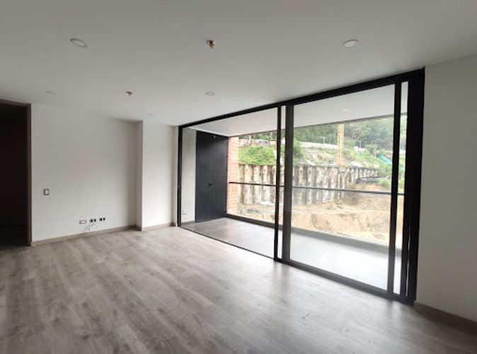 Apartamento en venta en Altos Del Poblado, Medellín · foto 6 de 19