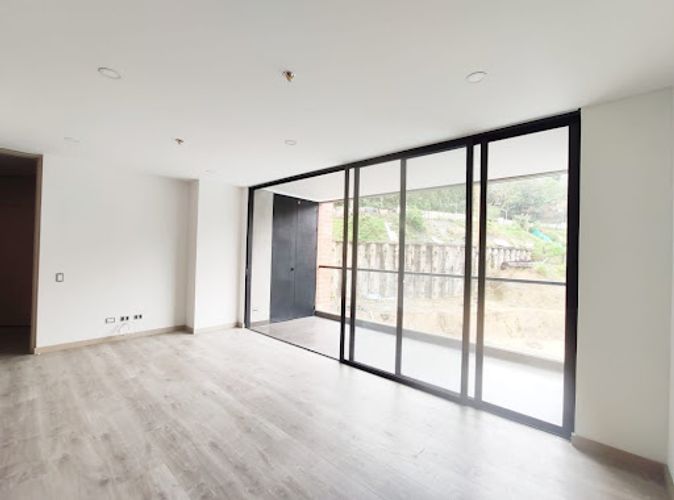 Apartamento en venta en Altos Del Poblado, Medellín · foto 7 de 19