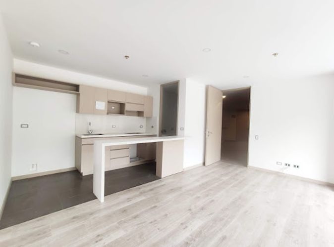 Apartamento en venta en Altos Del Poblado, Medellín · foto 9 de 19
