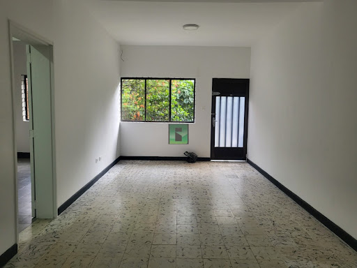 Casa en arriendo en Laureles, Medellín · foto 5 de 24