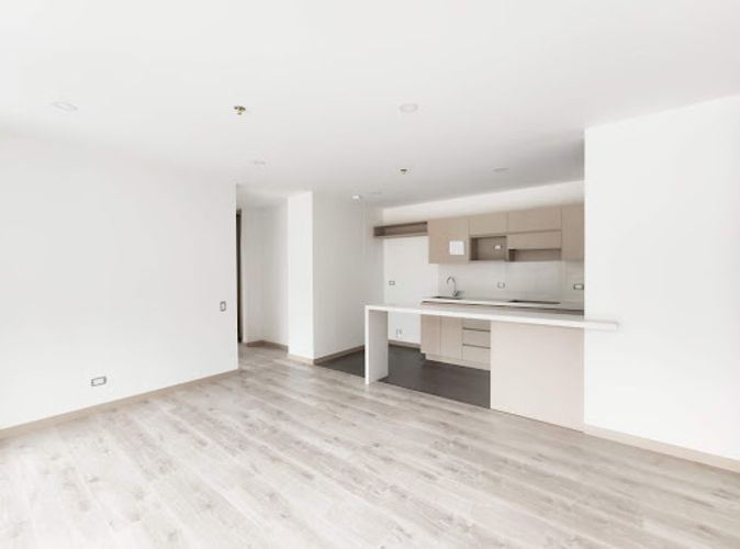 Apartamento en venta en Altos Del Poblado, Medellín · foto 10 de 19