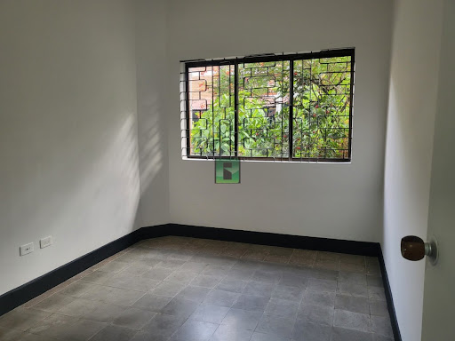 Casa en arriendo en Laureles, Medellín · foto 6 de 24