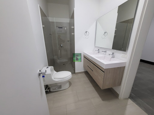 Casa en arriendo en Laureles, Medellín · foto 15 de 24