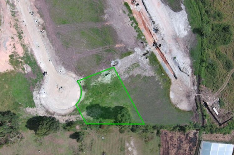 Lote en venta en El Tambo, La Ceja, 1167 m² · foto 3 de 5