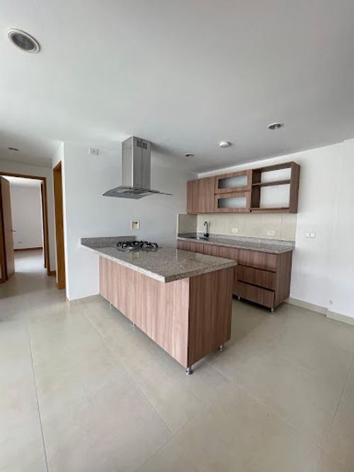 Apartamento de 2 alcobas en venta en Rionegro, 60 m² · foto 2 de 14