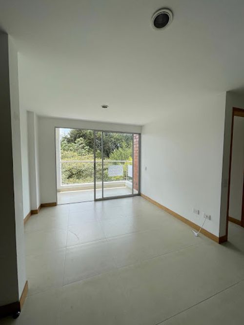 Apartamento de 2 alcobas en venta en Rionegro, 60 m² · foto 3 de 14