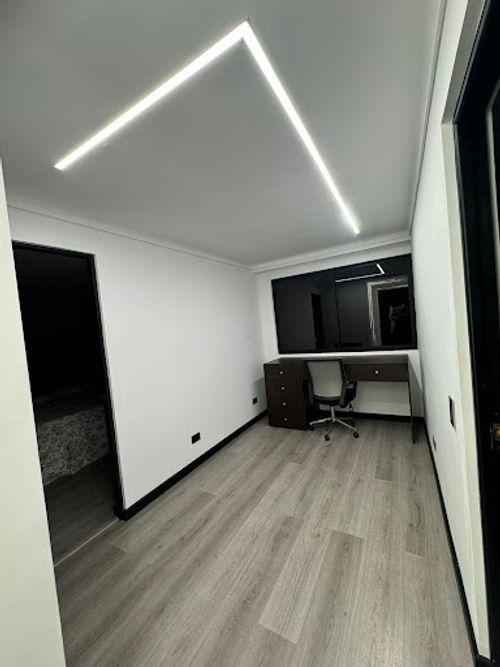 Apartamento de 3 alcobas en venta en Transversal Inferior, Medellín, 226 m² · foto 2 de 16