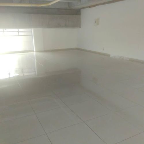 Oficina en arriendo en Sevilla, Medellín, 97 m² · foto 2 de 3