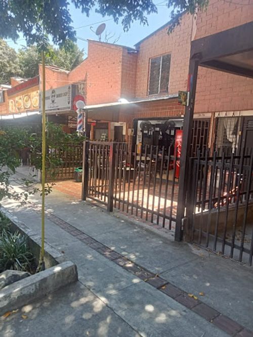 Local en arriendo en San Pablo Guayabal, Medellín, 80 m² · foto 5 de 23
