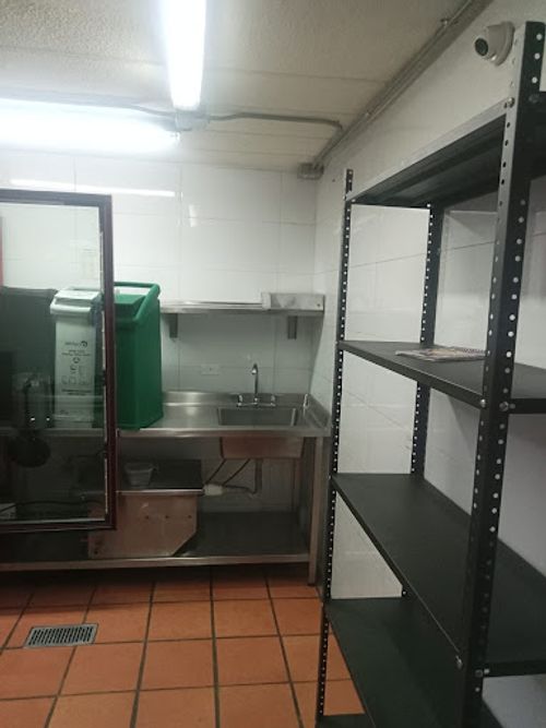 Local en arriendo en San Pablo Guayabal, Medellín, 80 m² · foto 12 de 23