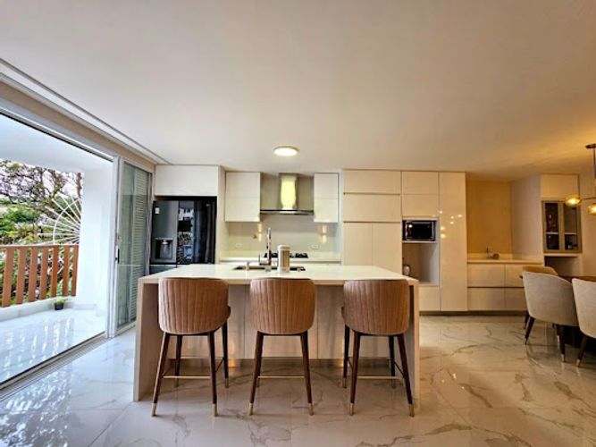 Apartamento de 3 alcobas en venta en Conquistadores, Medellín, 134 m² · foto 7 de 17