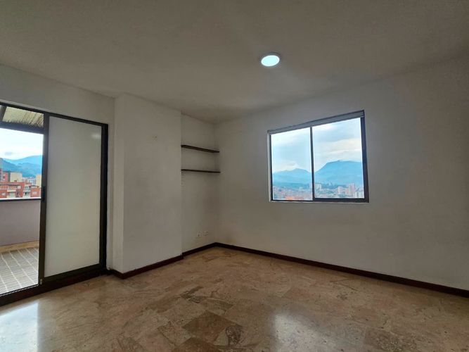 Apartamento de 3 alcobas en venta en Belén, Medellín, 187 m² · foto 13 de 20