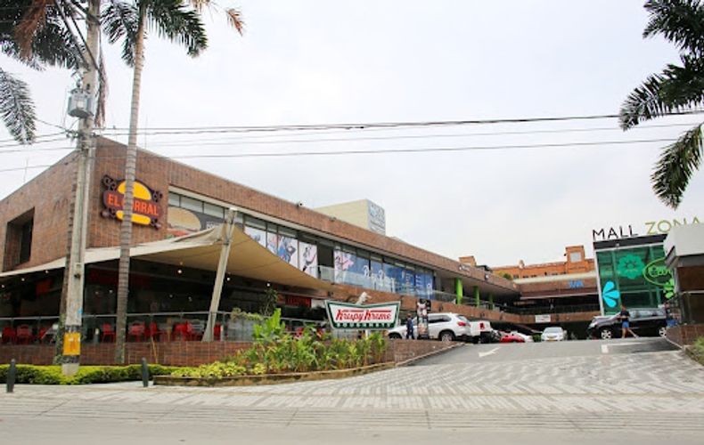 Local en venta en Los Naranjos, Medellín, 4122 m² · foto 4 de 19