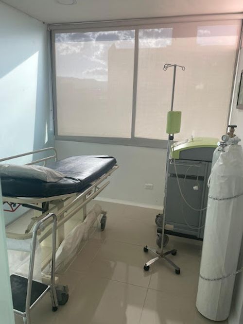 Consultorio en arriendo en Los Naranjos, Medellín, 210 m² · foto 13 de 24