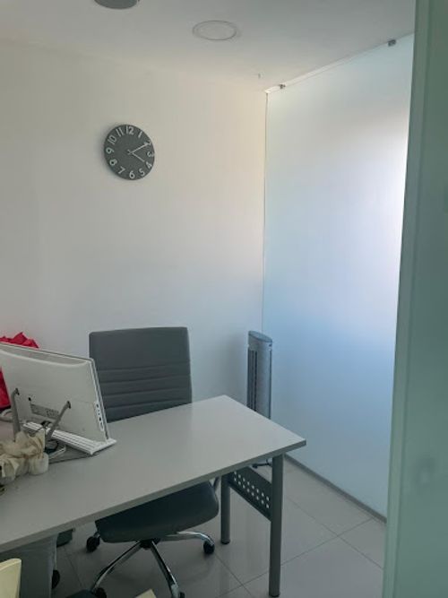 Consultorio en arriendo en Los Naranjos, Medellín, 210 m² · foto 15 de 24