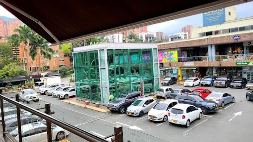 Local en venta en Los Naranjos, Medellín, 4122 m² · foto 10 de 19