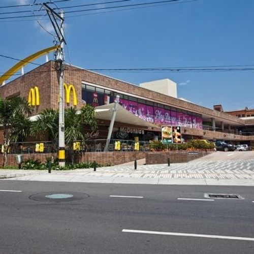 Local en venta en Los Naranjos, Medellín, 4122 m² · foto 15 de 19