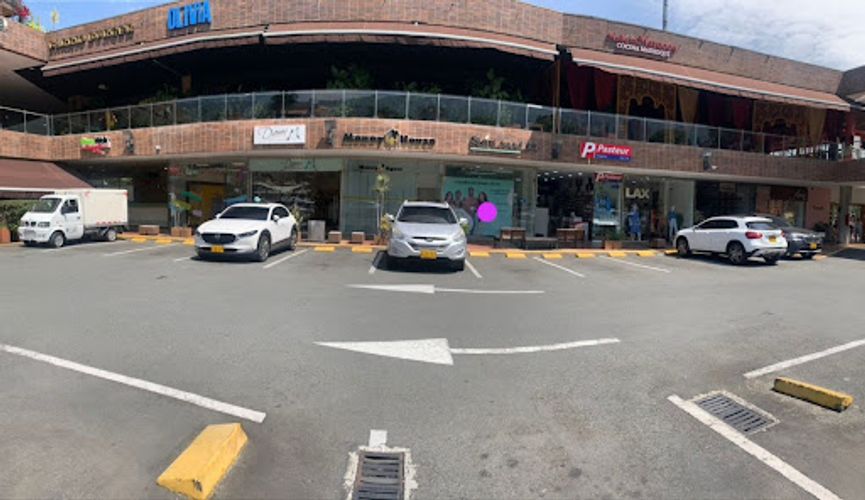 Local en venta en Los Naranjos, Medellín, 4122 m² · foto 19 de 19