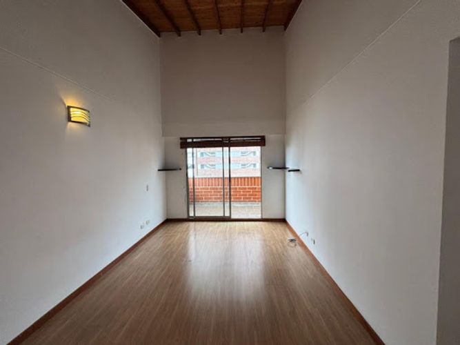 Apartamento de 2 alcobas en arriendo en Castropol, Medellín, 110 m² · foto 2 de 24