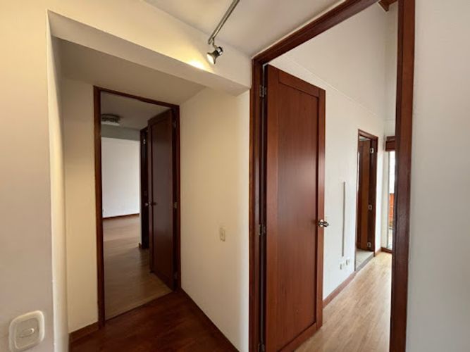Apartamento de 2 alcobas en arriendo en Castropol, Medellín, 110 m² · foto 15 de 24