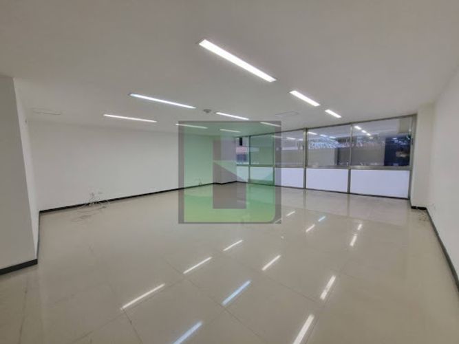 Oficina en arriendo en Panamericano, Bello, 55 m² · foto 2 de 4
