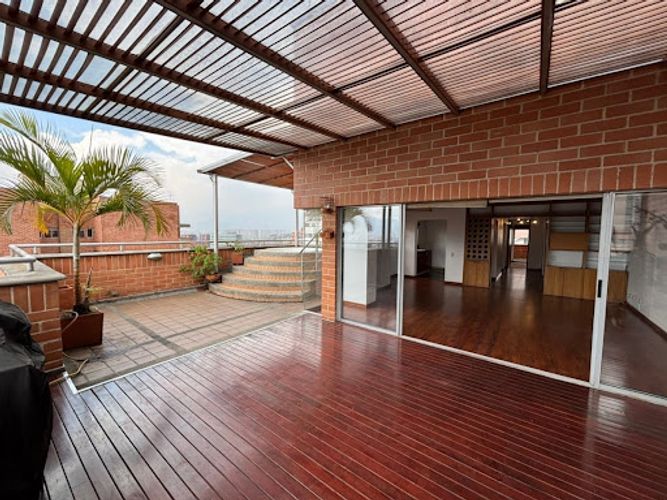 Apartamento de 2 alcobas en arriendo en Castropol, Medellín, 110 m² · foto 20 de 24