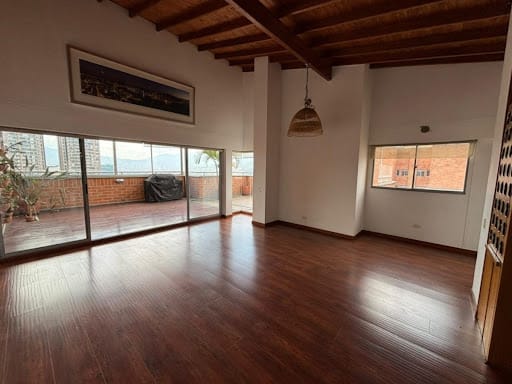 Apartamento de 2 alcobas en arriendo en Castropol, Medellín, 110 m² · foto 21 de 24