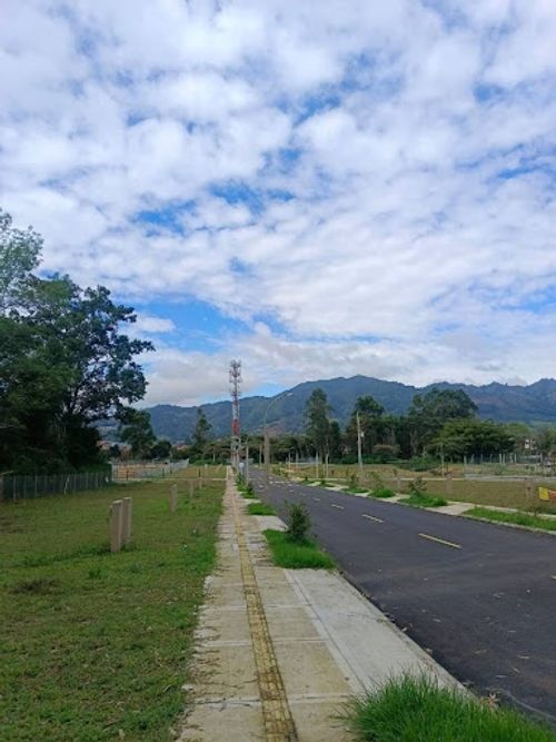 Lote en venta en Lomitas, La Ceja, 102 m² · foto 3 de 7