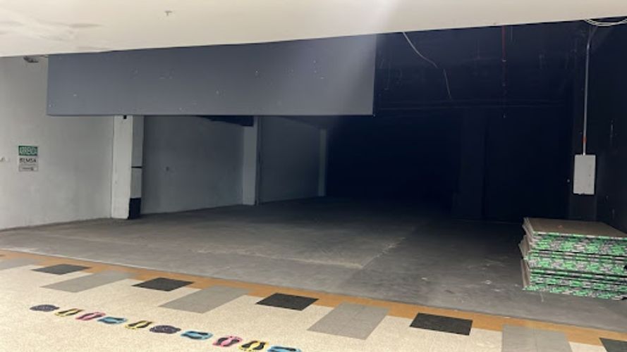 Local en arriendo en Camparola, Itagüí, 244 m² · foto 2 de 8