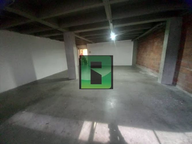 Local en arriendo en Guayaquil, Medellín, 73 m² · foto 2 de 4