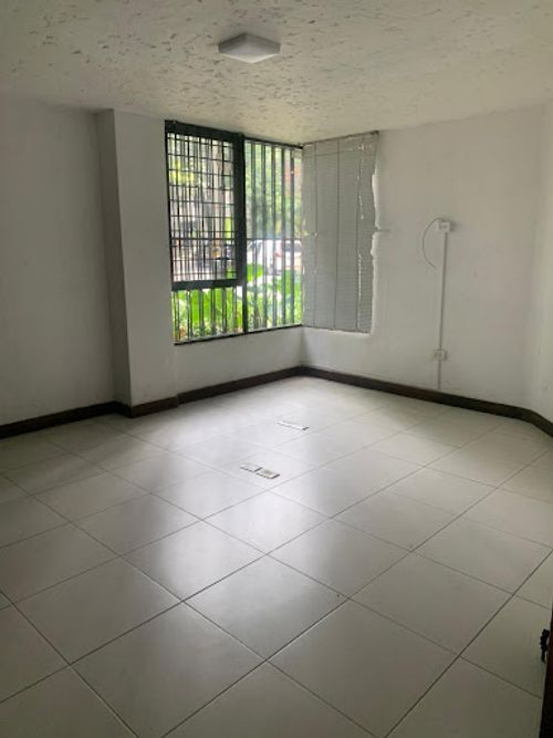 Casa de 3 alcobas en venta en La Aguacatala, Medellín, 590 m² · foto 11 de 24