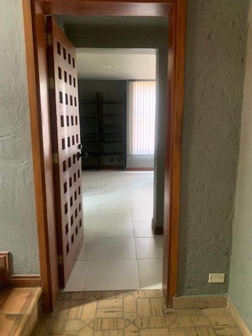 Casa de 3 alcobas en venta en La Aguacatala, Medellín, 590 m² · foto 12 de 24
