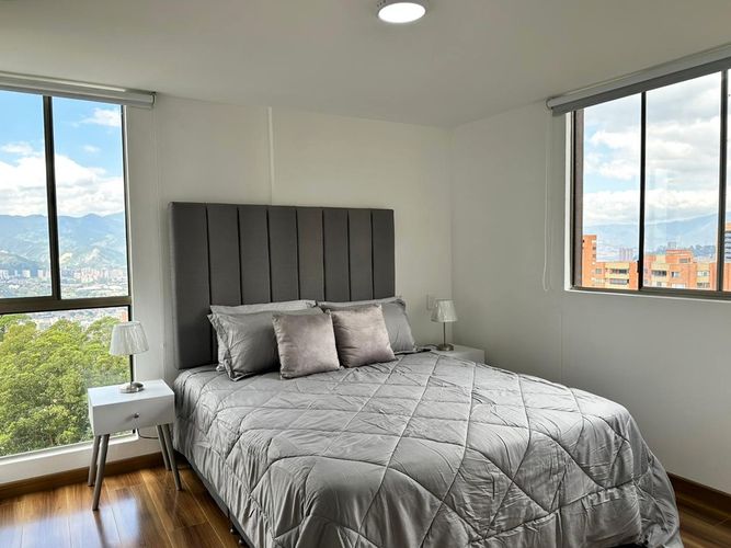 Apartamento de 3 alcobas en venta en El Poblado, Medellín, 88 m² · foto 10 de 17