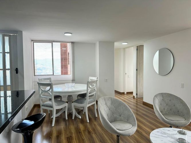 Apartamento de 3 alcobas en venta en El Poblado, Medellín, 88 m² · foto 4 de 17