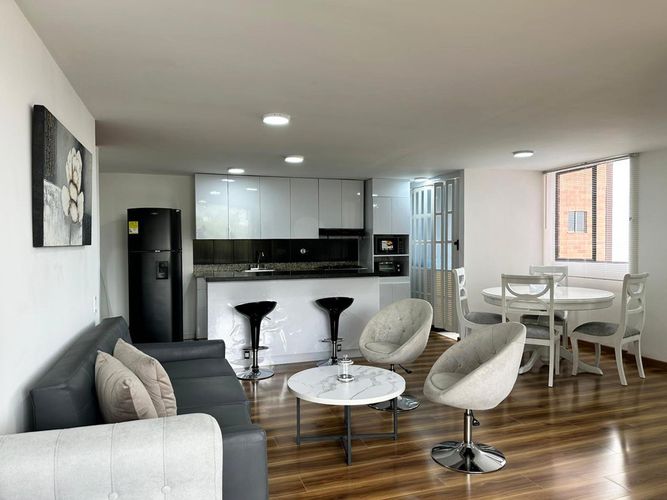 Apartamento de 3 alcobas en venta en El Poblado, Medellín, 88 m² · foto 6 de 17