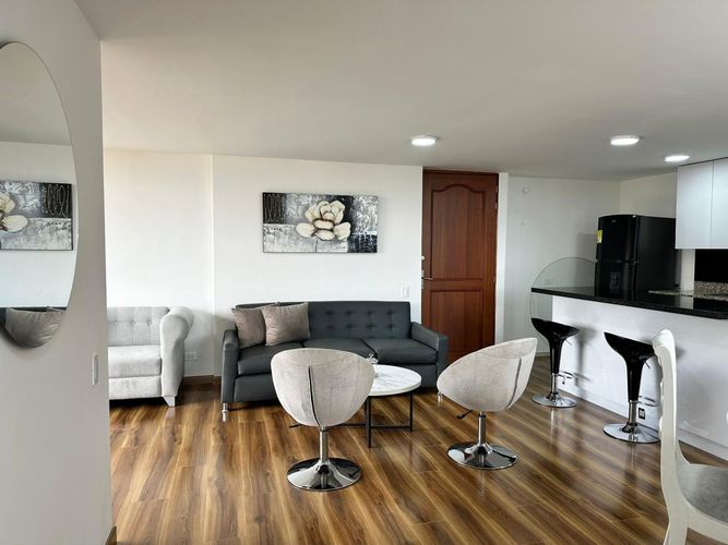 Apartamento de 3 alcobas en venta en El Poblado, Medellín, 88 m² · foto 3 de 17