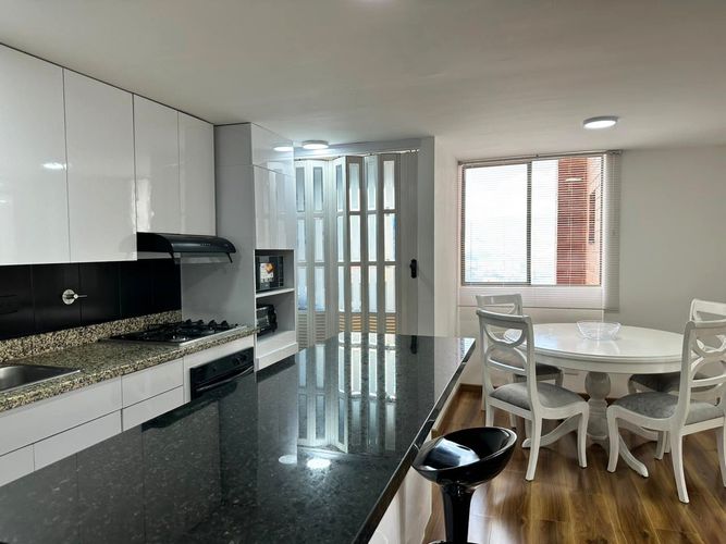 Apartamento de 3 alcobas en venta en El Poblado, Medellín, 88 m² · foto 7 de 17
