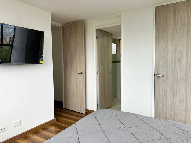Apartamento de 3 alcobas en venta en El Poblado, Medellín, 88 m² · foto 14 de 17