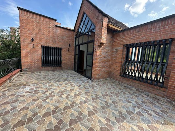 Casa de 5 alcobas en venta en Alto De Misael, Envigado, 386 m² · foto 10 de 24