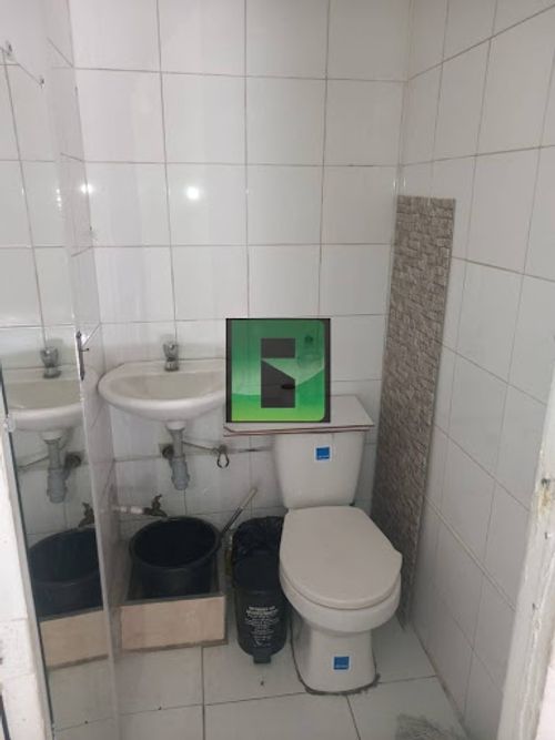 Local en arriendo en Villa Nueva, Medellín, 22 m² · foto 6 de 7