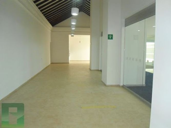 Local en arriendo en La Candelaria, Medellín, 794 m² · foto 7 de 24