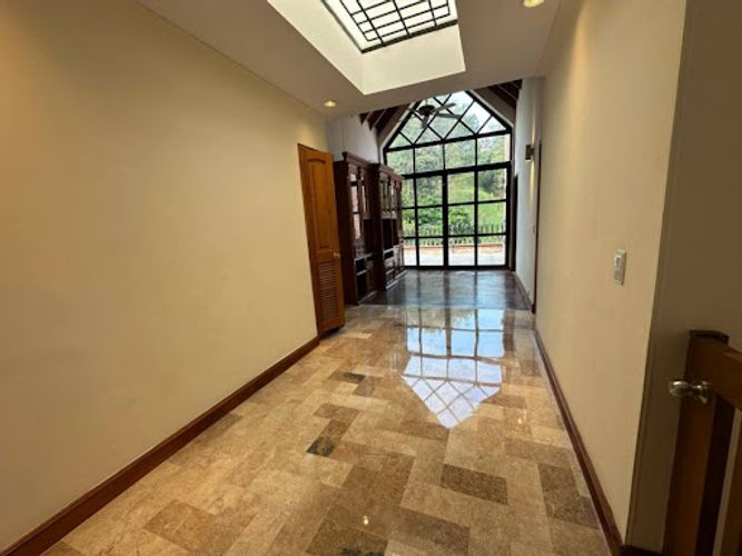 Casa de 5 alcobas en venta en Alto De Misael, Envigado, 386 m² · foto 17 de 24