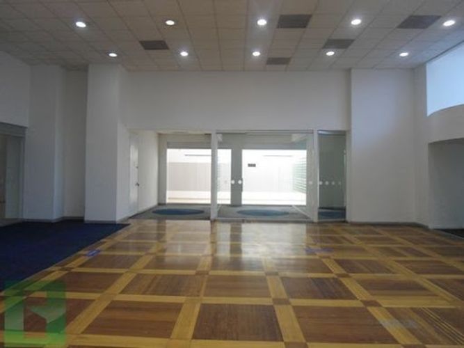 Local en arriendo en La Candelaria, Medellín, 794 m² · foto 8 de 24