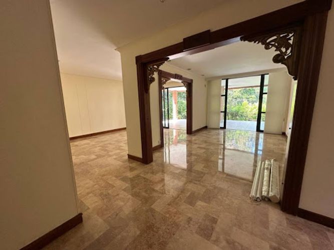 Casa de 5 alcobas en venta en Alto De Misael, Envigado, 386 m² · foto 19 de 24